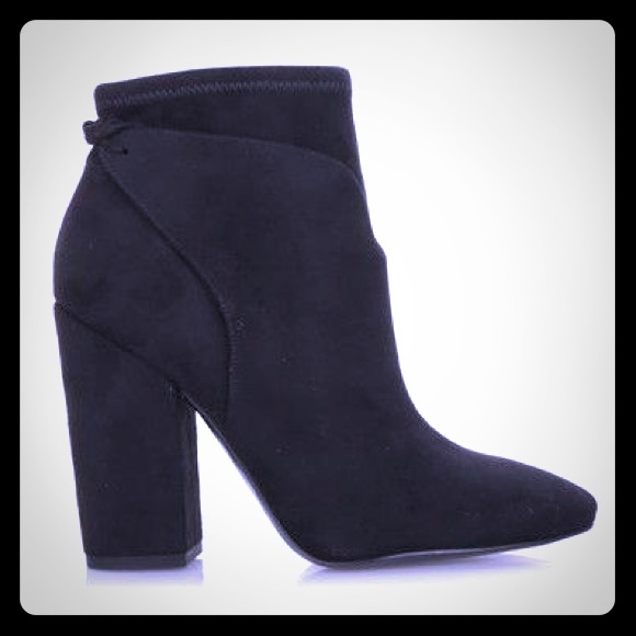 Kendall & Kylie Shoes - KENDALL + KYLIE Black Sueded 🖤Boots Block Heel